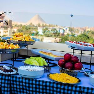 Pyramids Oasis Hotel